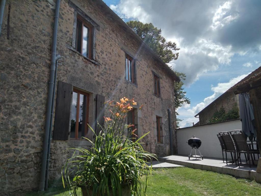 Chambre D'Hotes De Puy Faucher Arrenes 외부 사진